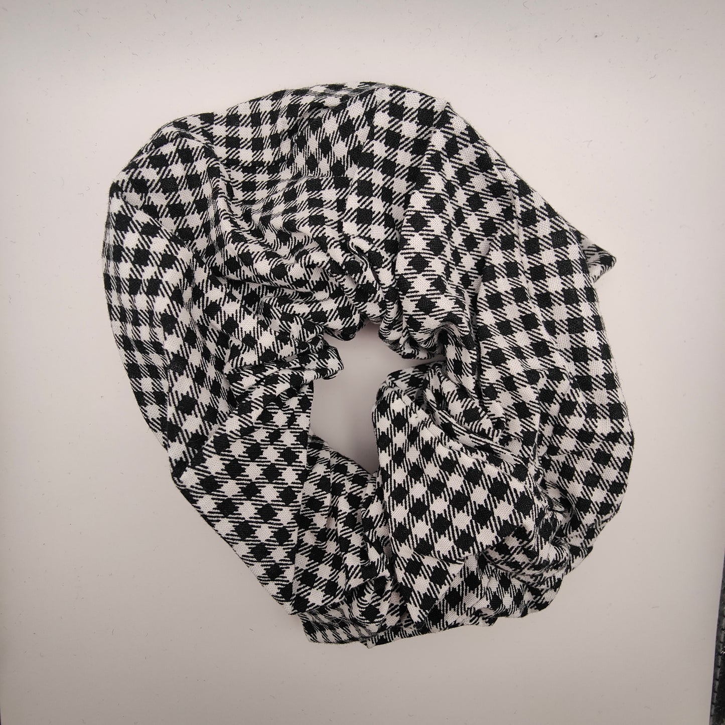 Scrunchie (Large) - White / Black Checkers