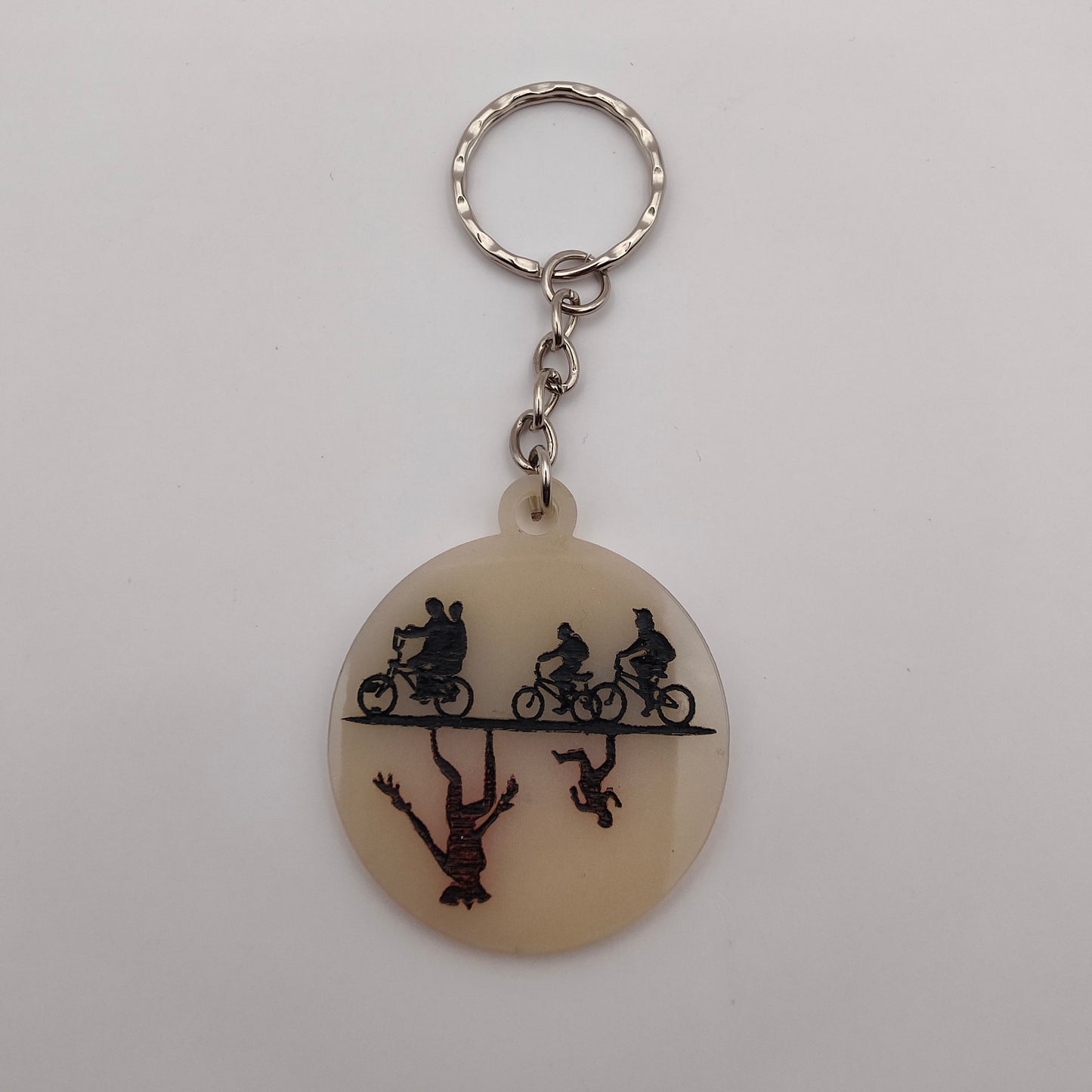 Circle Alien Keyring - White/Black