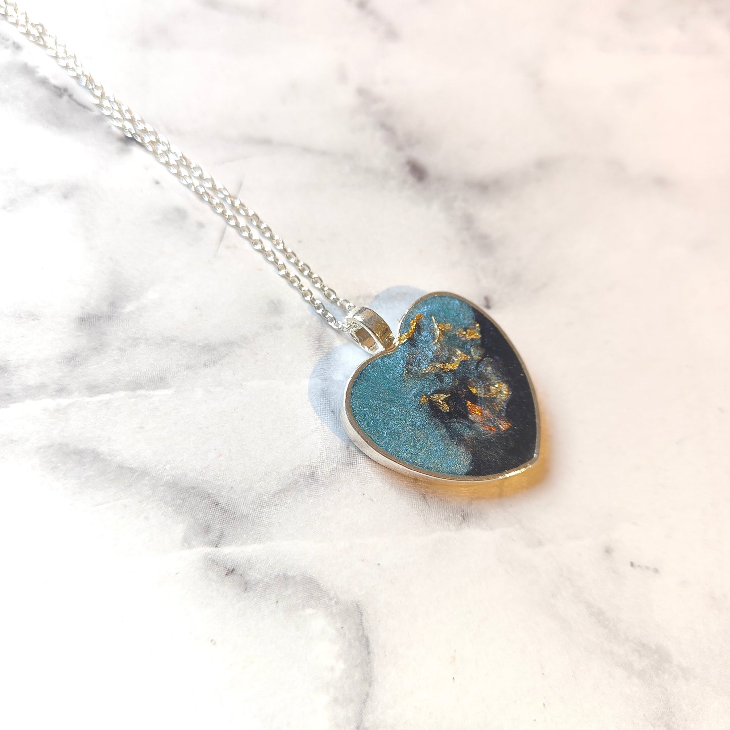 Heart shape necklace - Black, Blue & Gold Flake