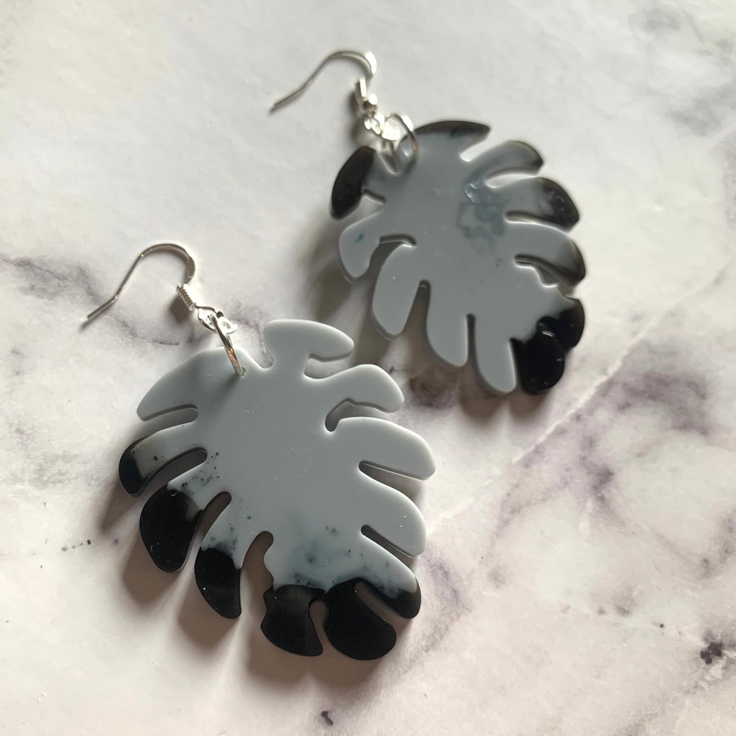 Monstera Leaf (Large) Earring - Grey/Black
