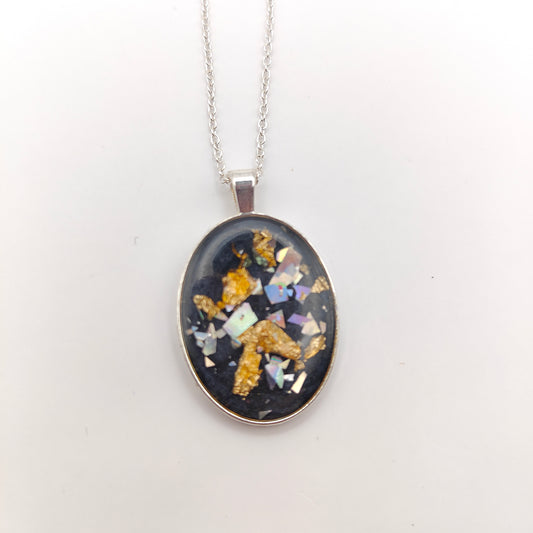 Oval shape necklace - Black, Blue & Gold Flake